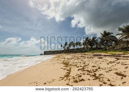Poster: Bottom Beach In Cloudy Weather