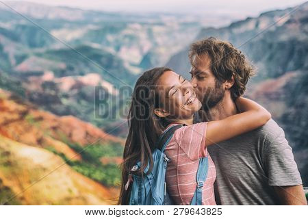 Poster: Couple in love kissing on